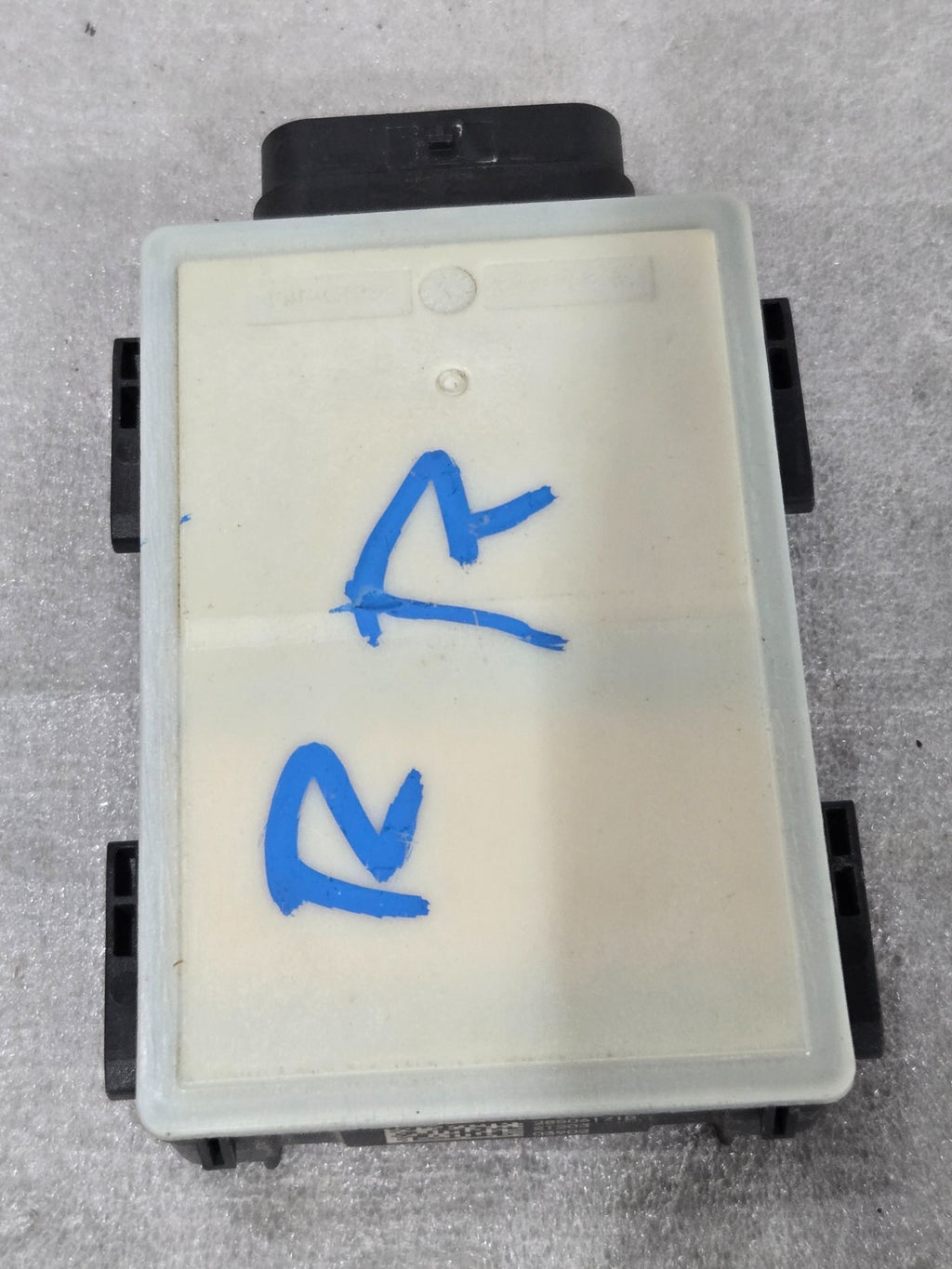 2019 - 2023 BMW X5 G05 REAR LEFT BLIND SPOT ALERT RADAR UNIT 66325A340C0 OEM