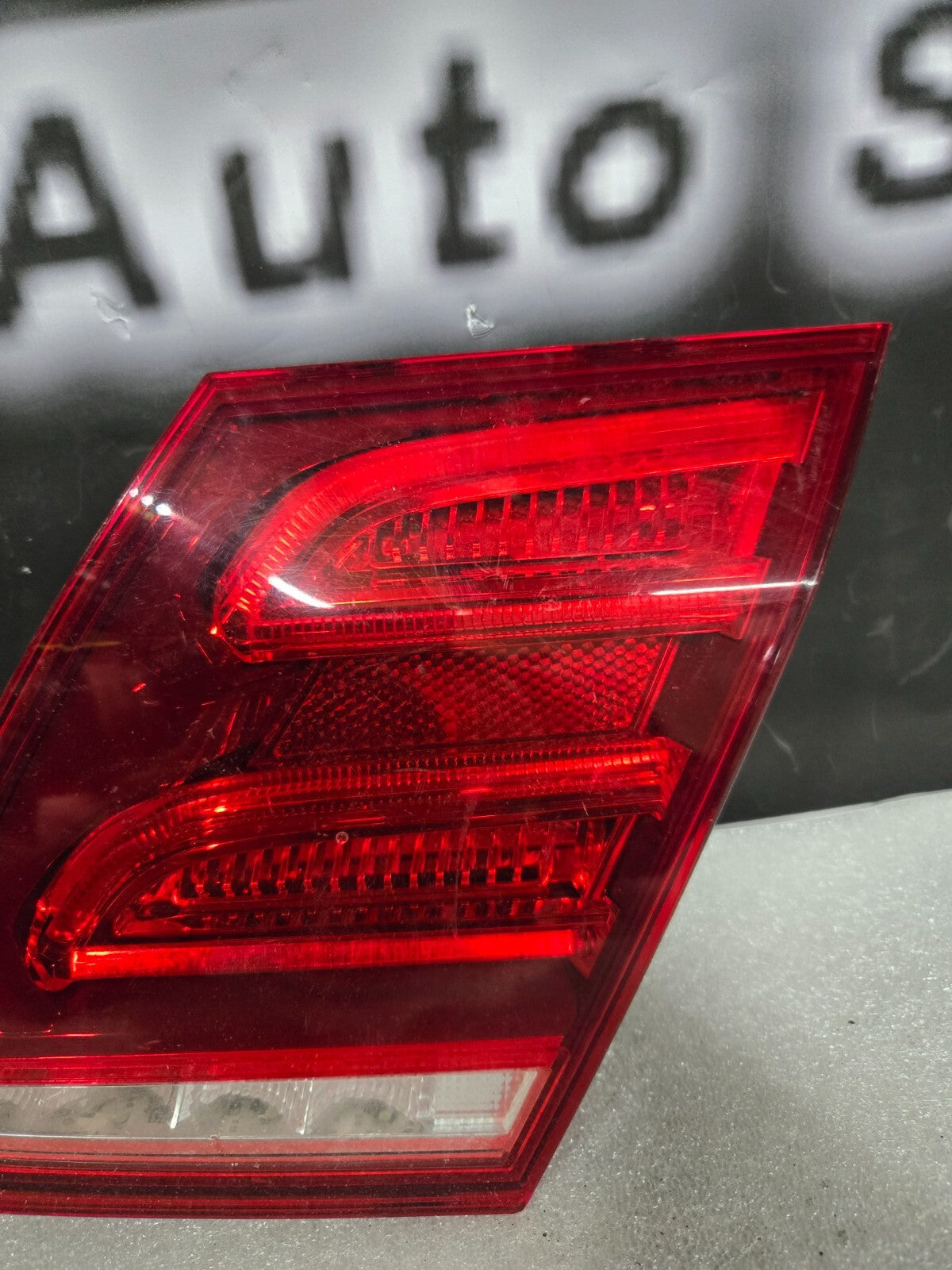 14-16 Mercedes W212 E350 Rear RH Right Side Inner Taillight Tail Light Lamp OEM