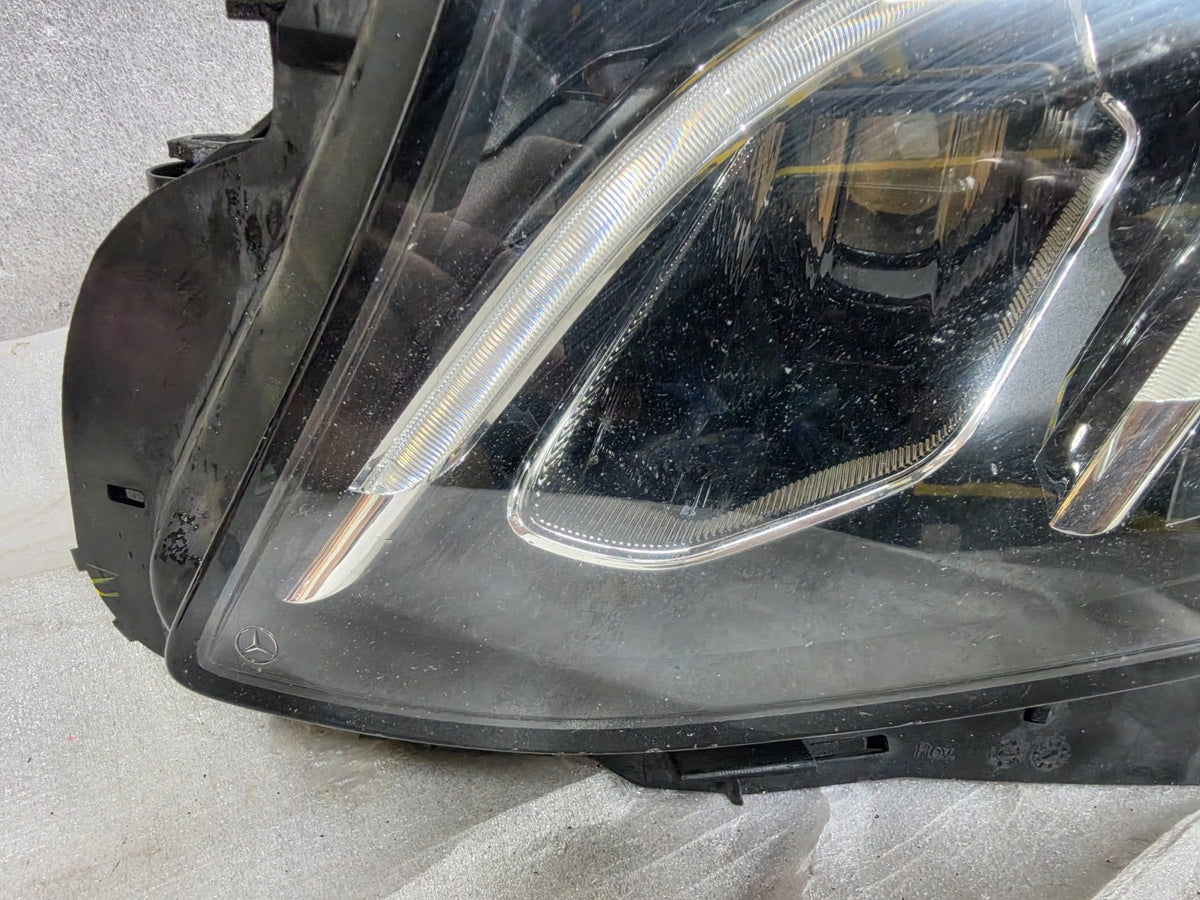 2017-2019 MERCEDES E CLASS E350 E400 E550 LED Headlight LEFT OEM A2139068106KZ