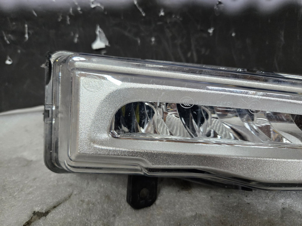 2019 2020 2021 BMW X5 Front Right Passenger RH OEM LED Fog Light 63177406366