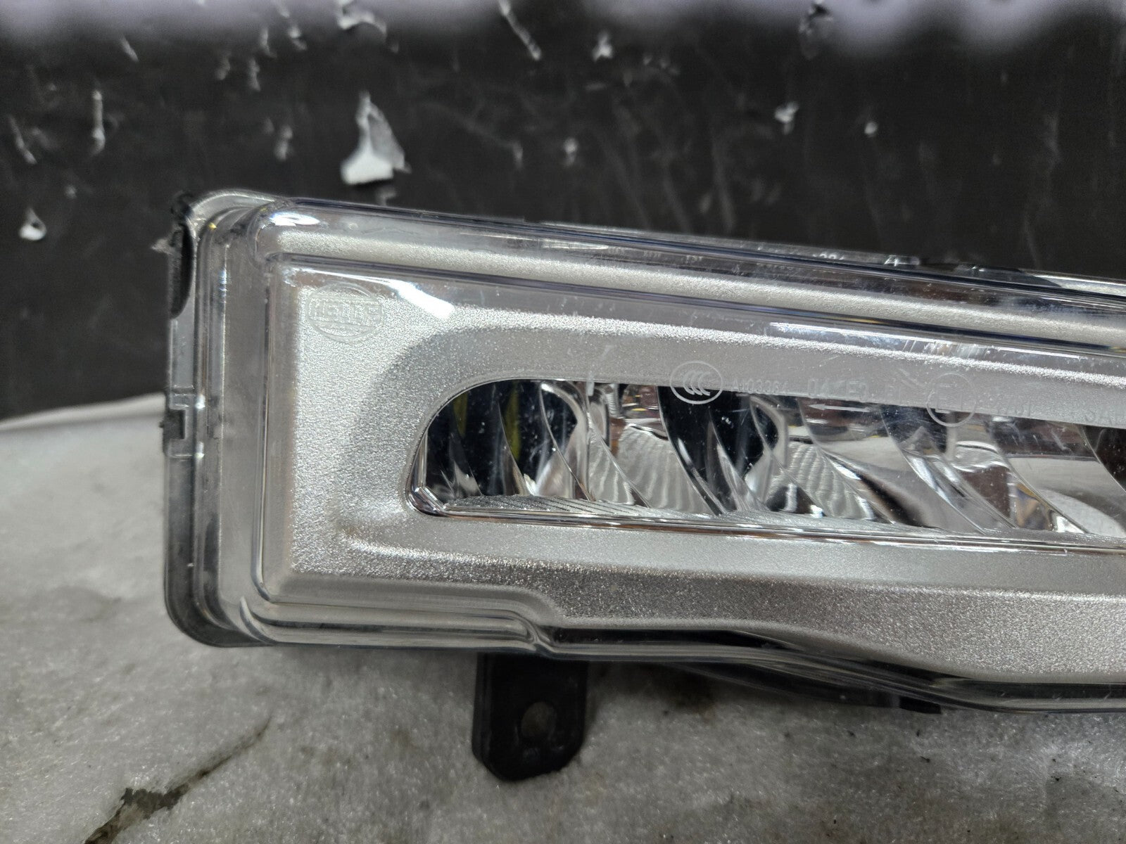 2019 2020 2021 BMW X5 Front Right Passenger RH OEM LED Fog Light 63177406366