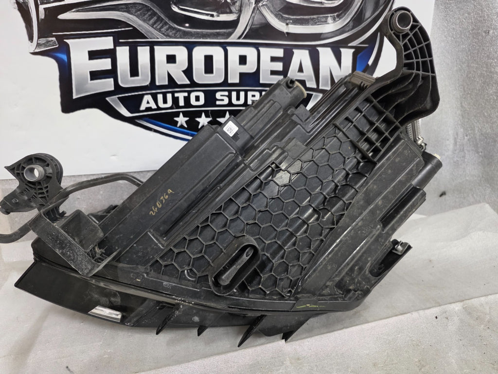 2024 - 2025 Volkswagen Atlas Right RH Base LED Headlight OEM Complete 3CN941082L