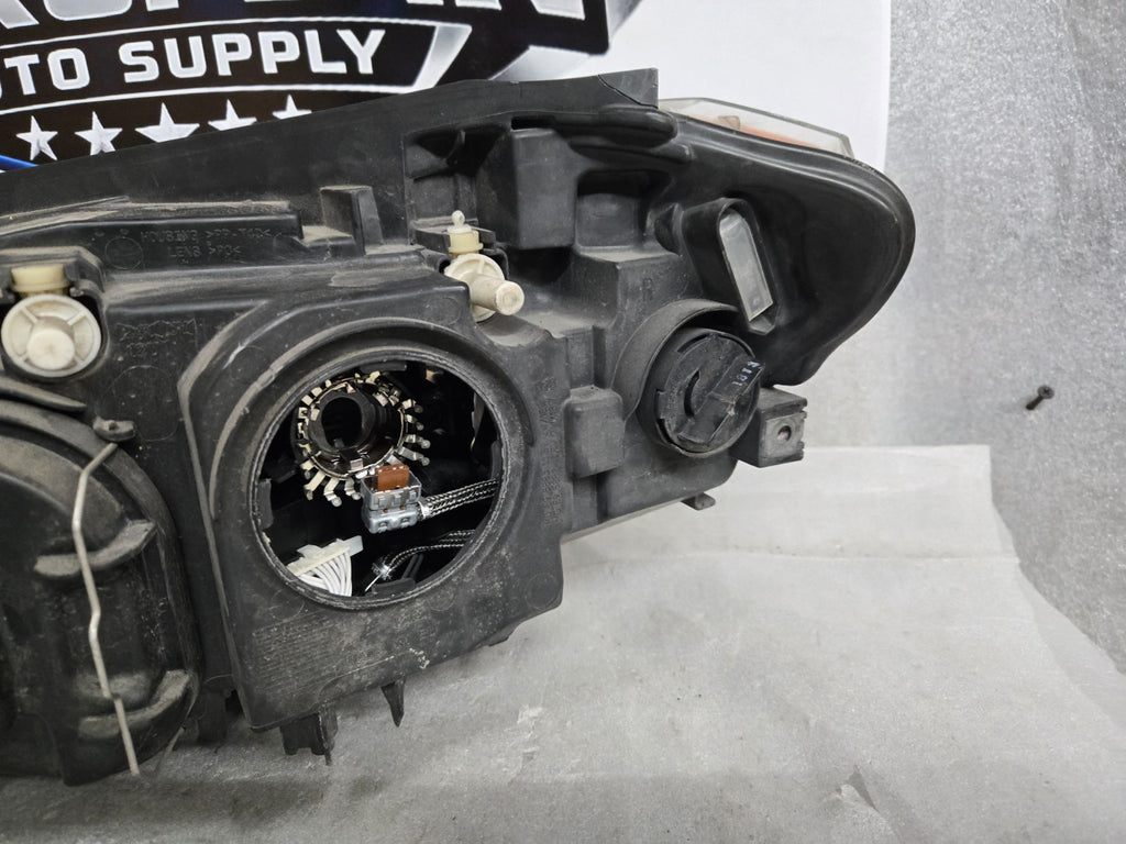 2013-2015 BMW X1 Xenon HID Right RH Headlight Assembly OEM 63117290256
