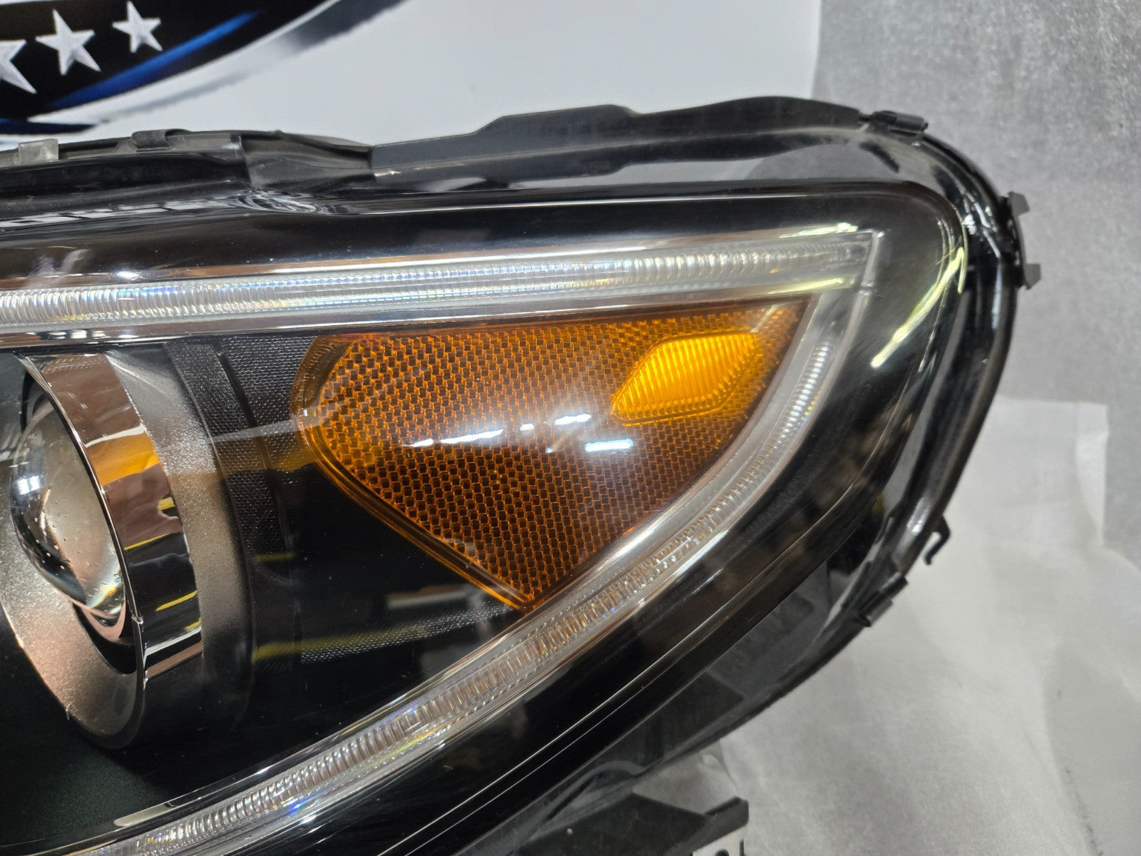 2017-2023 Alfa Romeo Stelvio Front Driver/LH Xenon HID Headlight OEM 50563963