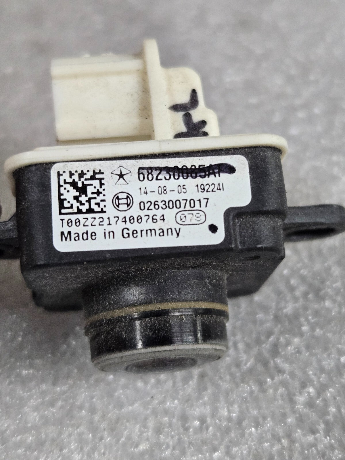 2014-2018 Jeep Cherokee Rear View Parking Backup Reverse Camera OEM 0263007017