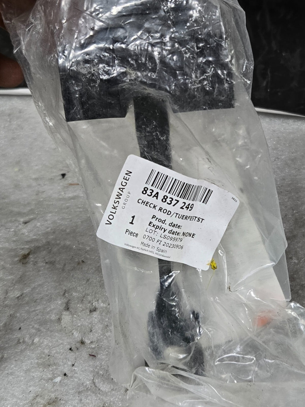 2019-2024 NEW AUDI Q3 F3 FRONT DOOR CHECK STRAP 83A837249 ORIGINAL OEM