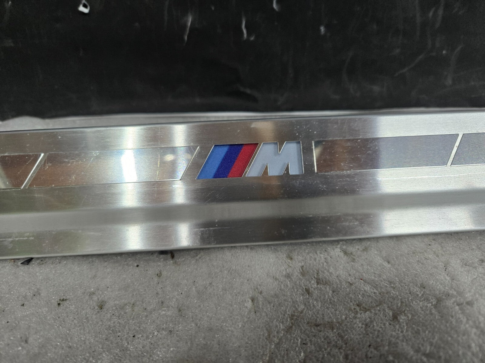 2023 BMW i7 G70 Rear Left Door M Sill Scuff Plate Trim Panel 51479870761 OEM