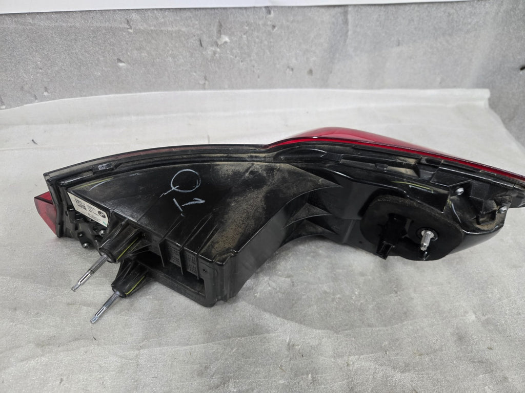 2019-2023 BMW X4 G02 REAR LH LEFT DRIVER SIDE OUTER QUARTER TAIL LIGHT LAMP OEM