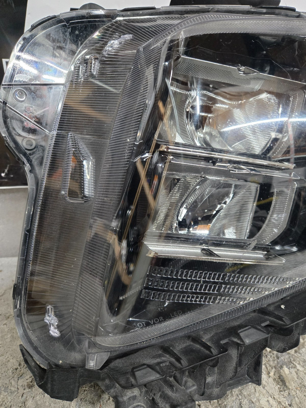 2022 2023 HYUNDAI TUCSON RIGHT PASSENGER FULL LED REFLECTOR LOWER HEADLIGHT OEM