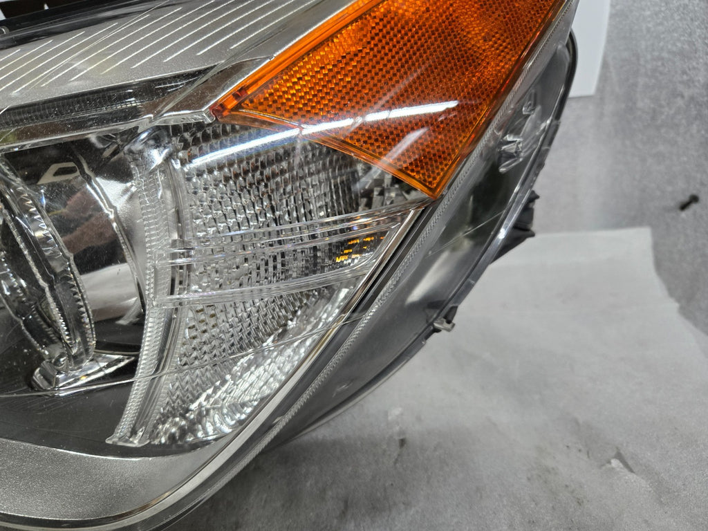 2013-2015 BMW X1 Xenon HID Left LH Headlight Assembly OEM 63117290255