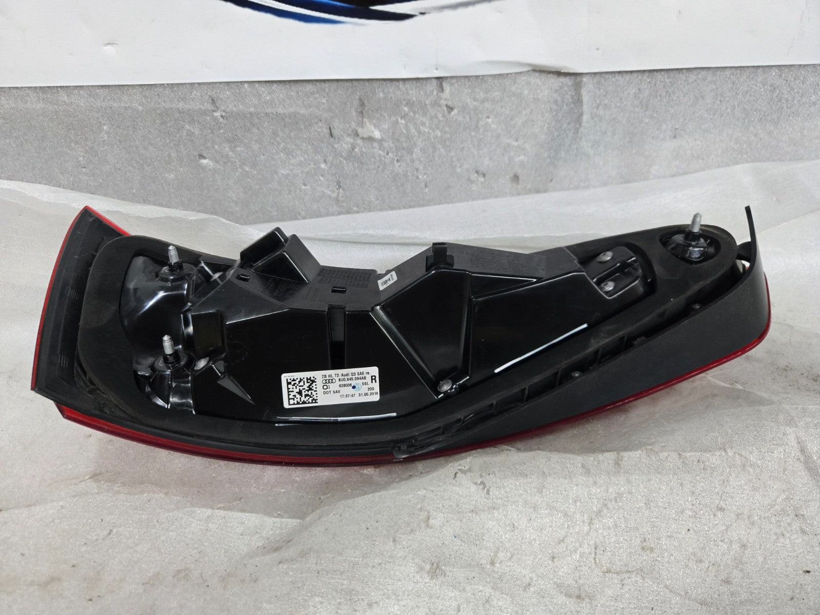2016-2018 Audi Q3 Right RH Passenger Tail Light LED OEM 8U0945094AB *CHIP