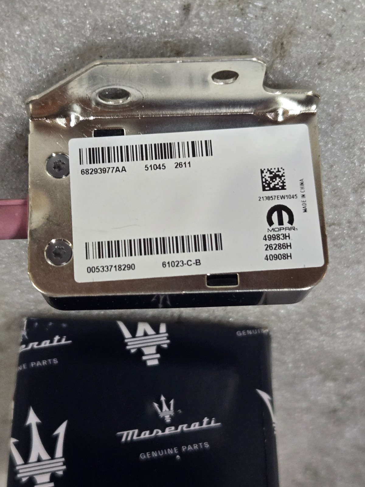 Maserati Levante Modena S Automatic 3.0 BT Antenna 675001149 OEM 68293977AA