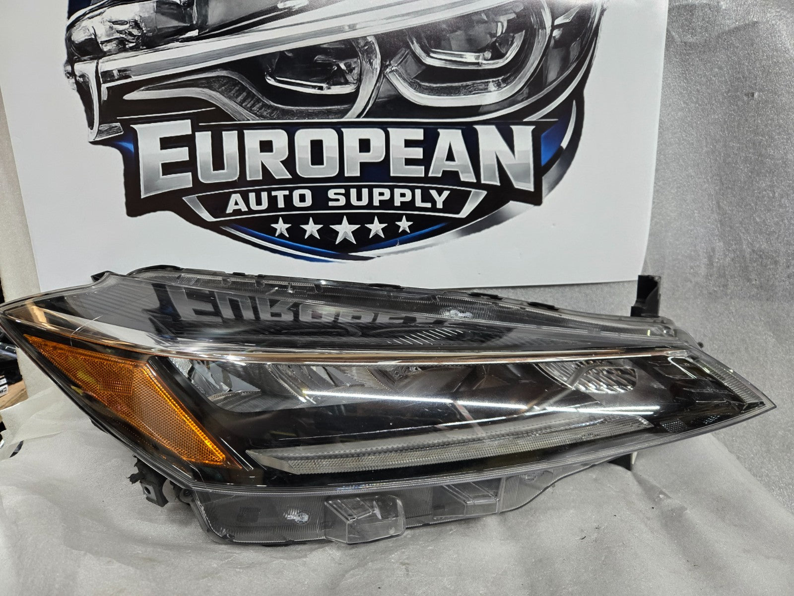 2021-2024 Nissan Kicks Right Passenger's Side Full LED Headlight 26010-5R05A OEM