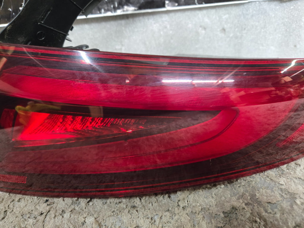 2017-2021 ALFA ROMEO GIULIA 952 REAR RIGHT OUTER TAILLIGHT TAIL LED LAMP OEM