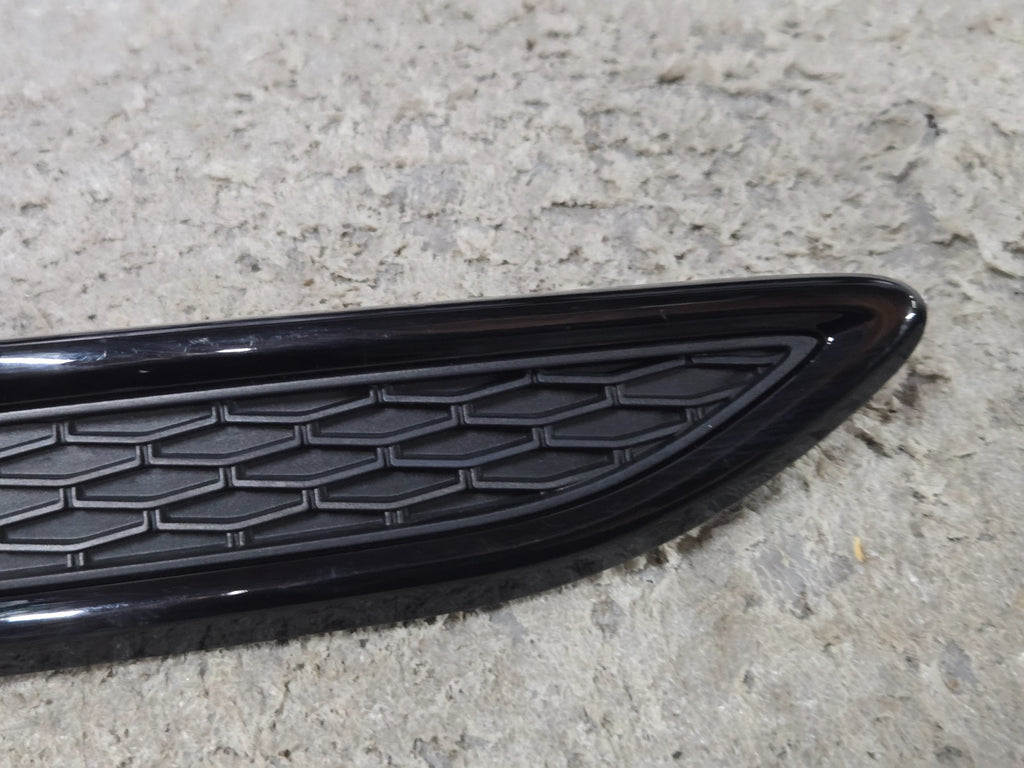 2021-2025 JAGUAR F-PACE FRONT RIGHT FENDER AIR VENT GRILLE TRIM BLACK OEM