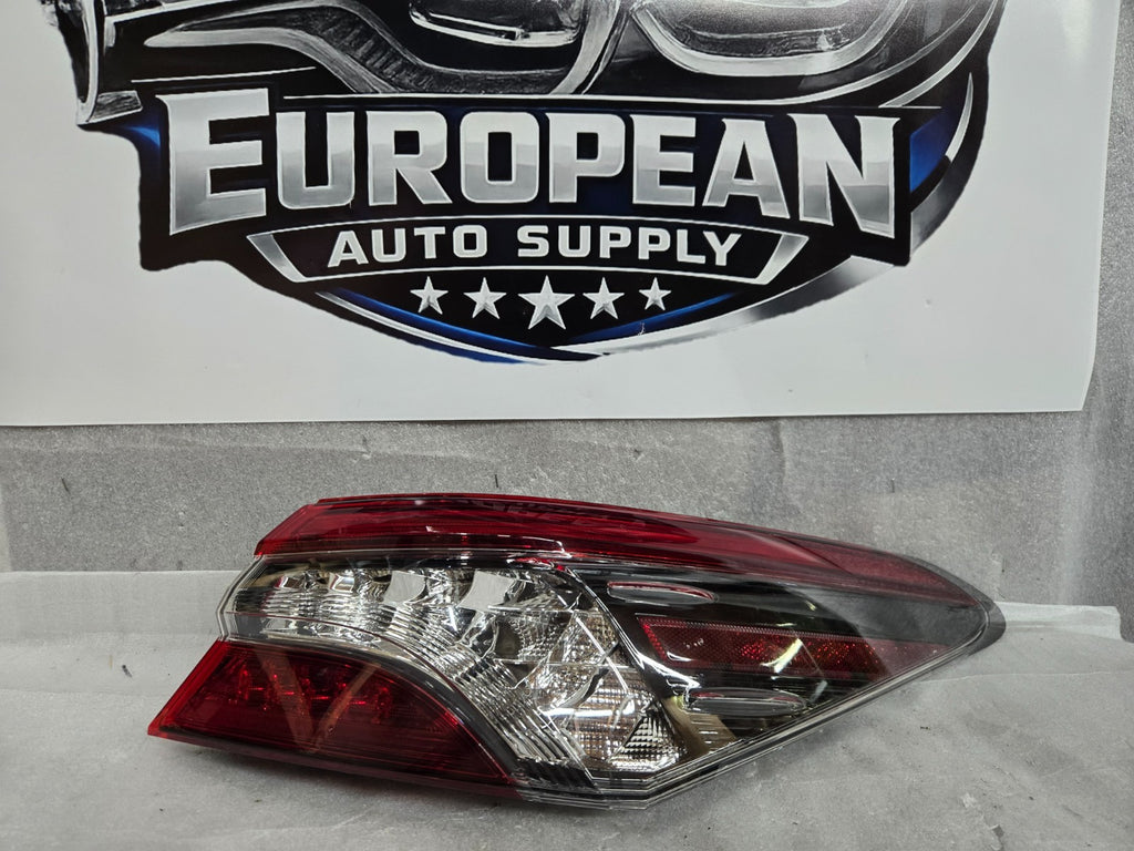 2021 2022 2023 Toyota Camry XSE Smoke LED Tail Light Right RH Passenger OEM