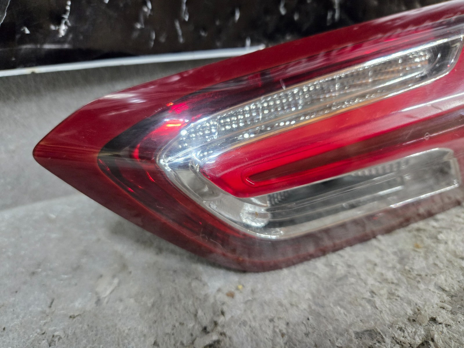 2019-2024 CHEVROLET MALIBU RIGHT PASSENGER INNER Taillight LED OEM 84595945