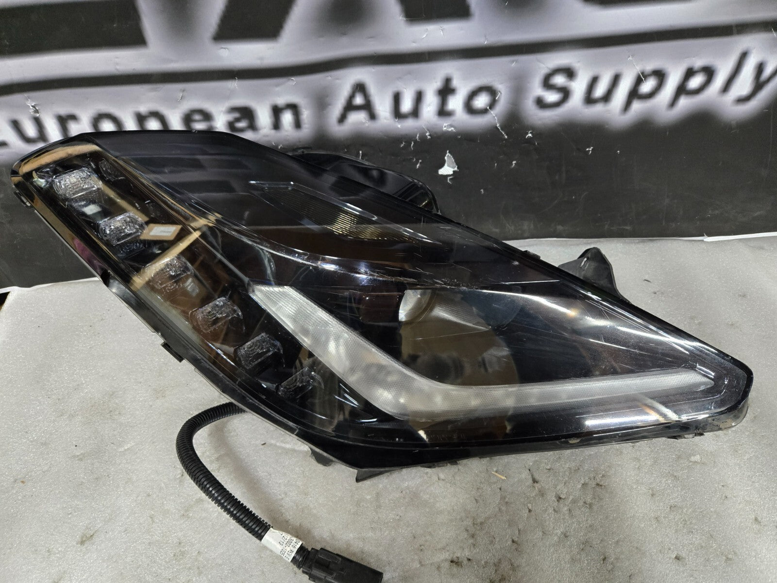 2014 - 2019 Chevrolet Corvette C7 LED HID Xenon Passenger Headlight OEM 23425435