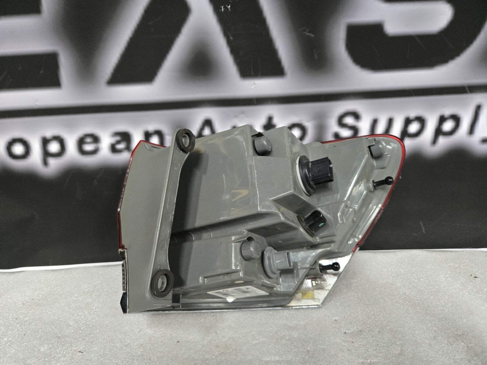 2014-2017 Jeep Grand Cherokee Rear Left Side Outer Taillight Tail Light OEM