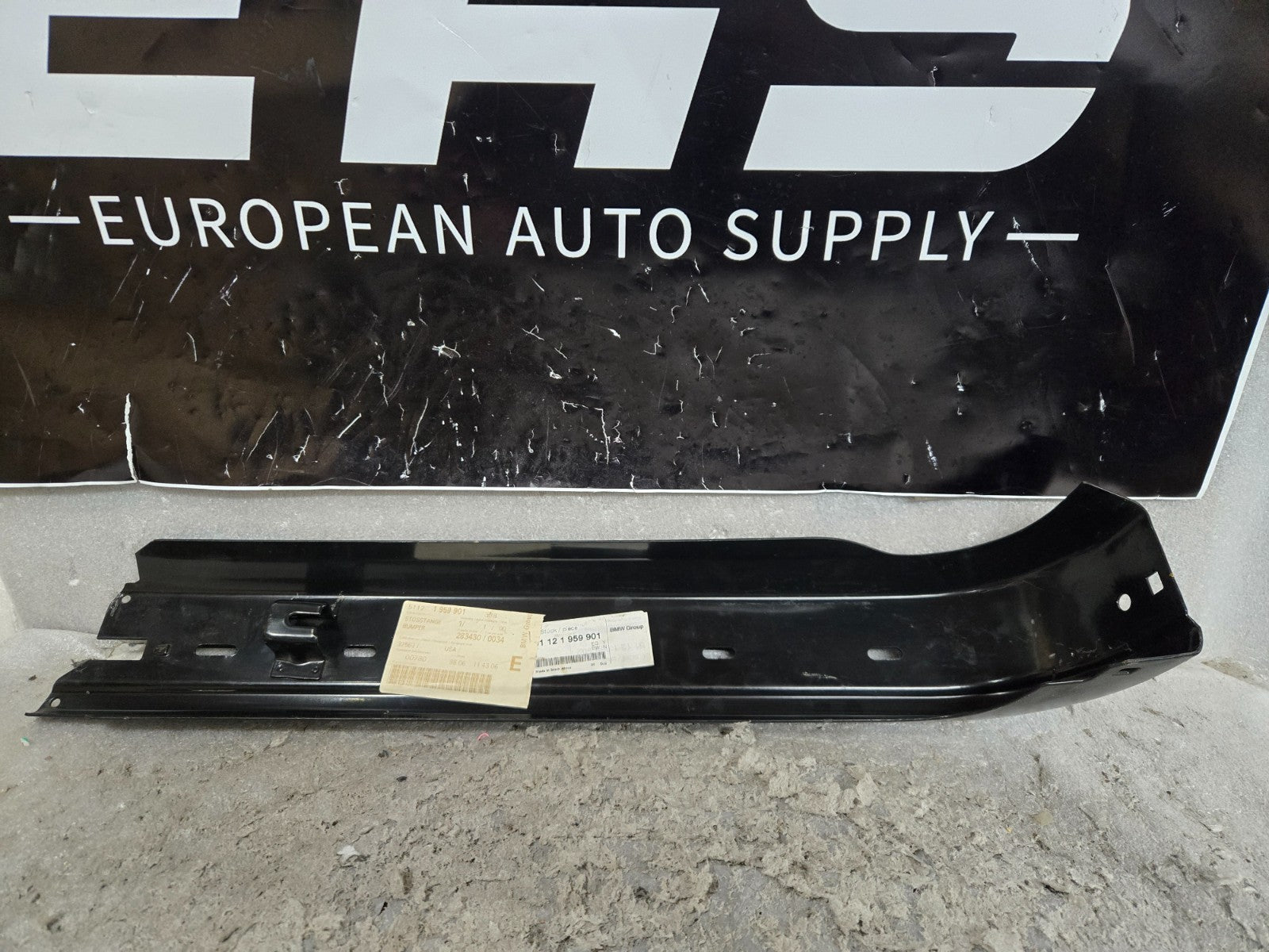 Genuine BMW E30 316 318i 320i 323i Bumper Prime Coated Rear Left LH 51121959901