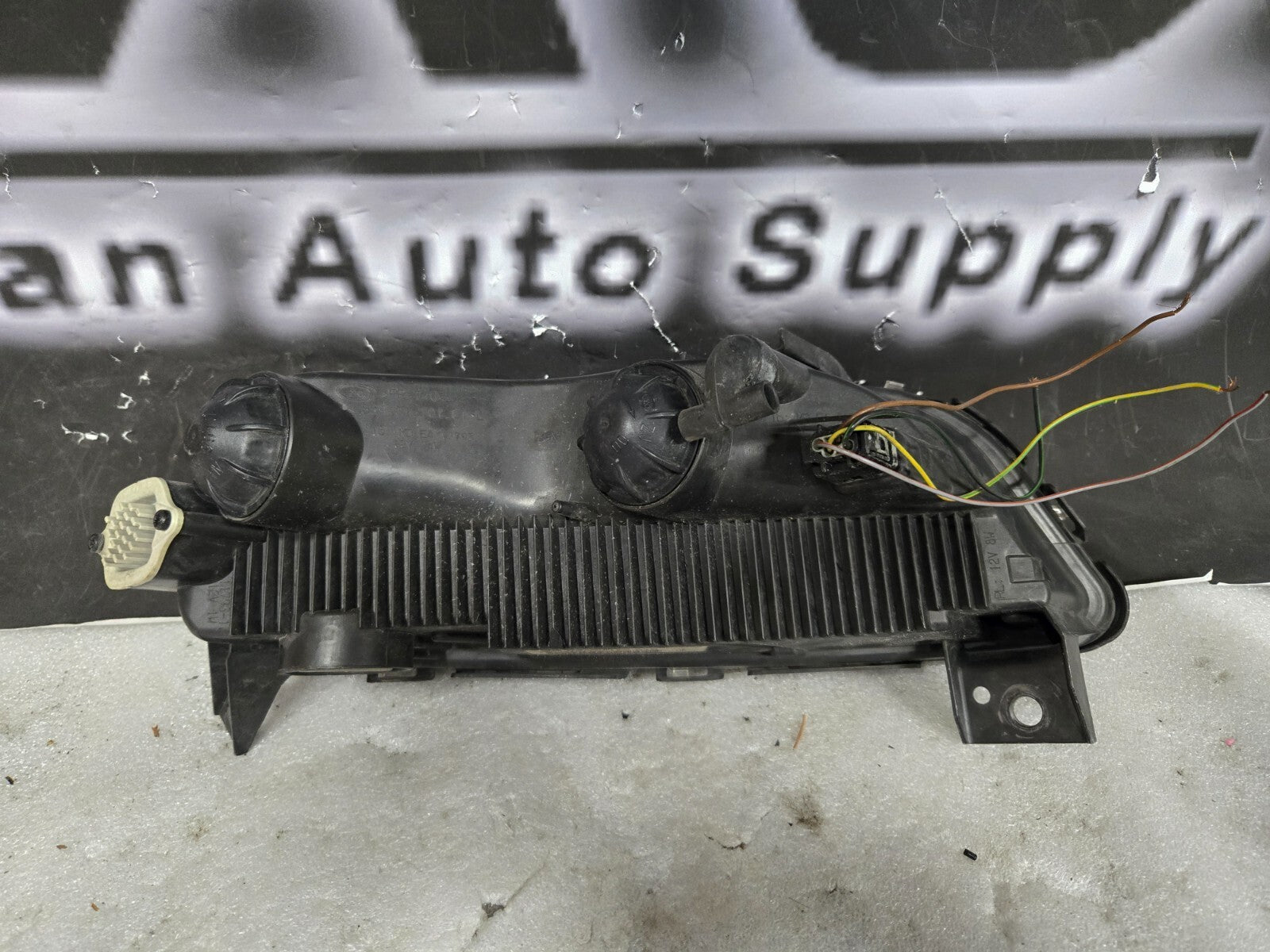 2010 - 2013 PORSCHE PANAMERA FRONT LEFT DRIVER SIDE FOG LIGHT LAMP OEM 970631081