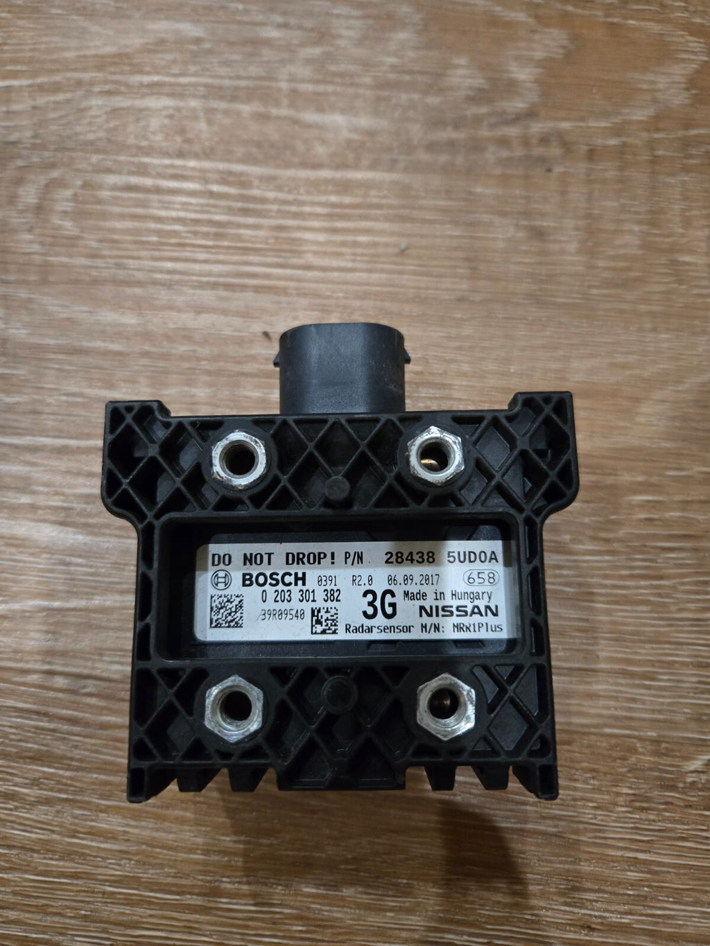 2016-2019 NISSAN SENTRA CRUISE CONTROL DISTANCE SENSOR OEM 28438-5UD0A