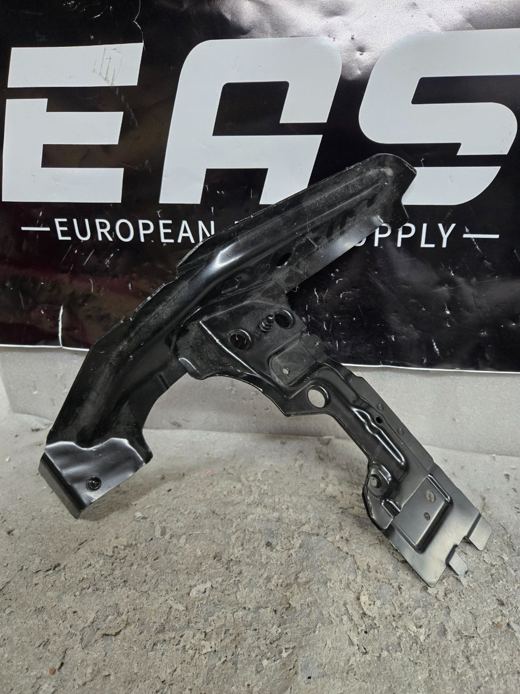 2015-2025 Porsche Macan 3.0L Front Right Frame Horn Apron 95B805140AYGRV OEM