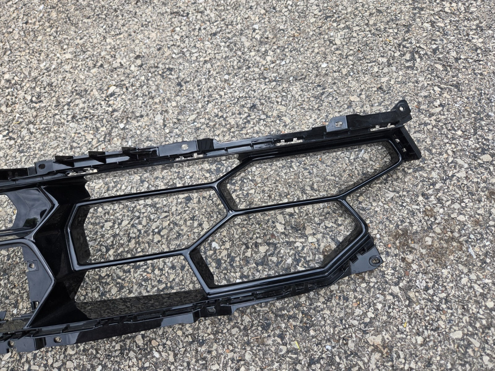 LAMBORGHINI URUS PERFORMANTE 4ML807639A FRONT CENTRE GRILL GRILLE COVER BUMPER