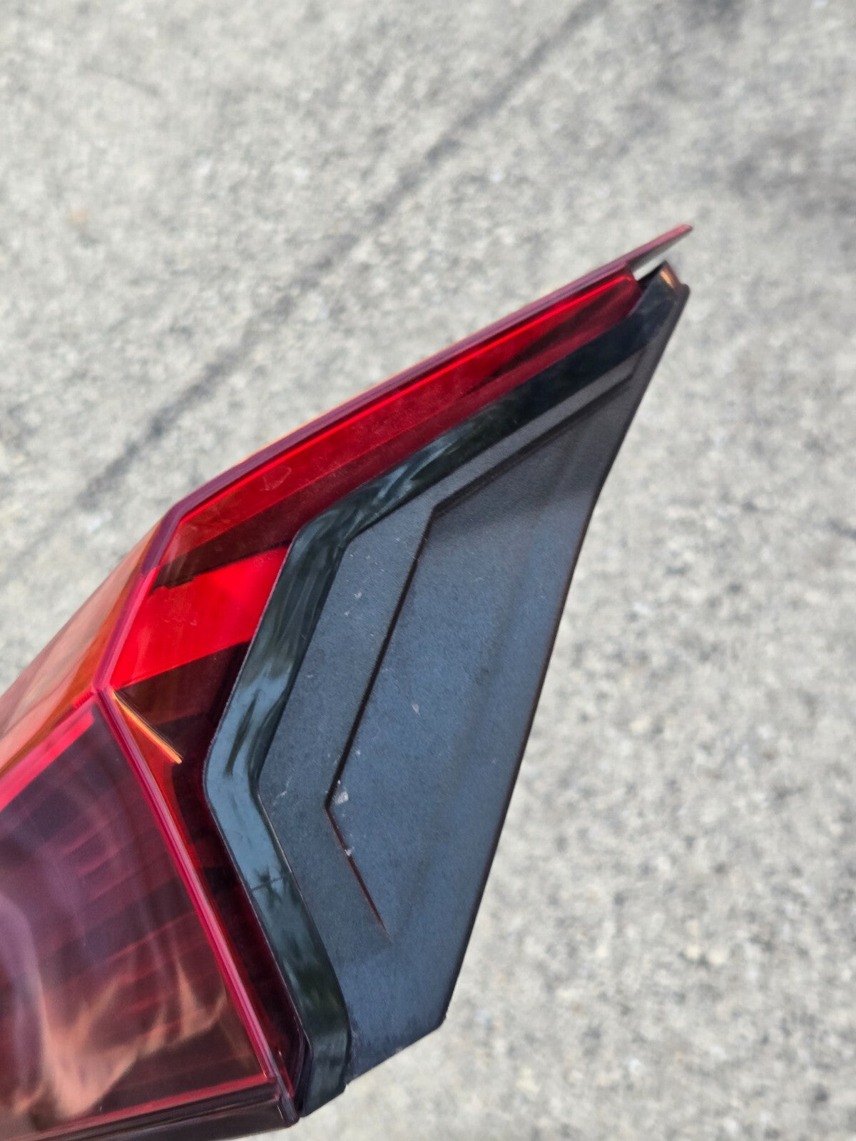 2019-2022 Lexus UX200 UX250H Tailgate Liftgate Back Center LED Taillight Bar OEM