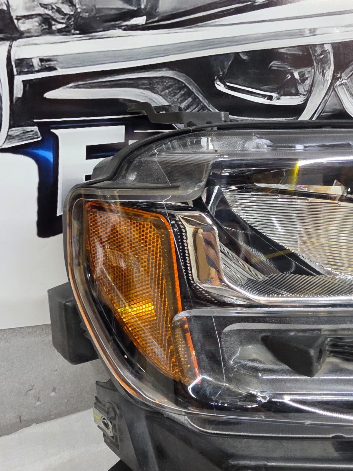2019 2020 2021 CHEVROLET SILVERADO 1500 RIGHT PASSENGER HEADLIGHT 84621851 OEM