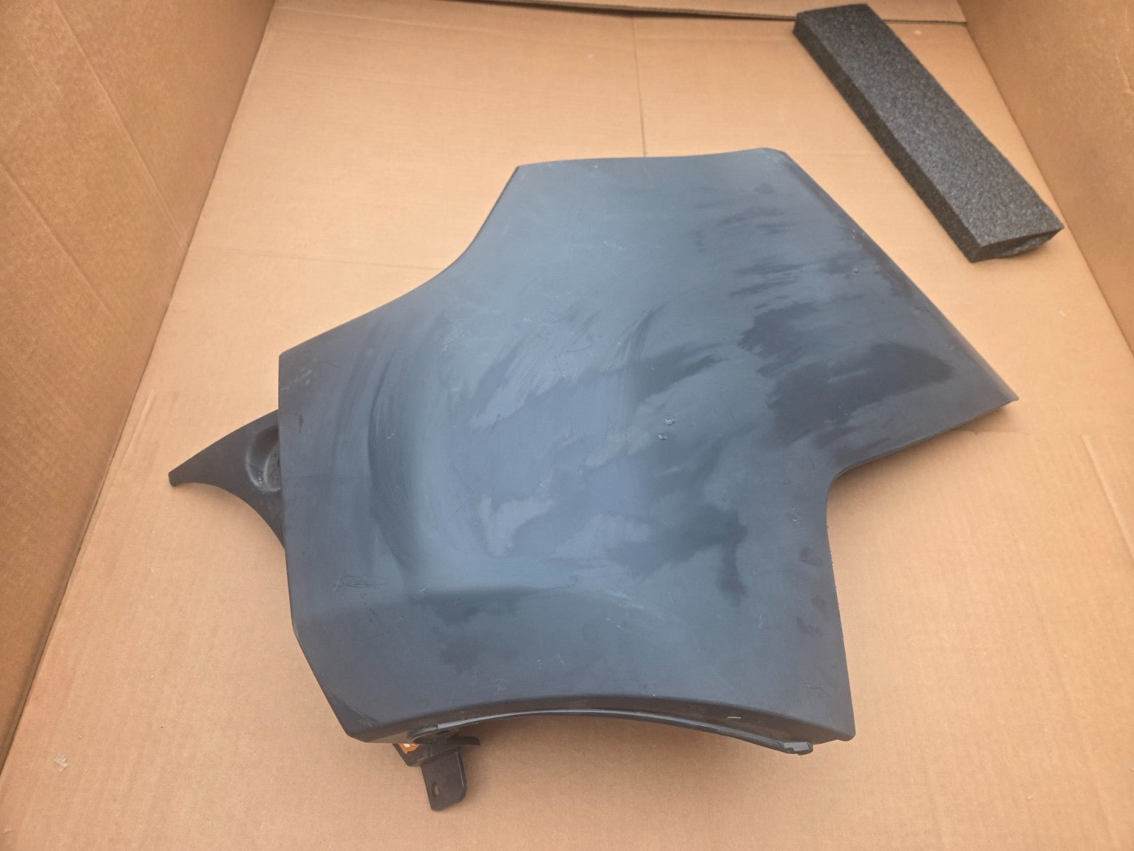 2020-2023 LAND ROVER DISCOVERY SPORT REAR LEFT BUMPER COVER OEM LR129384