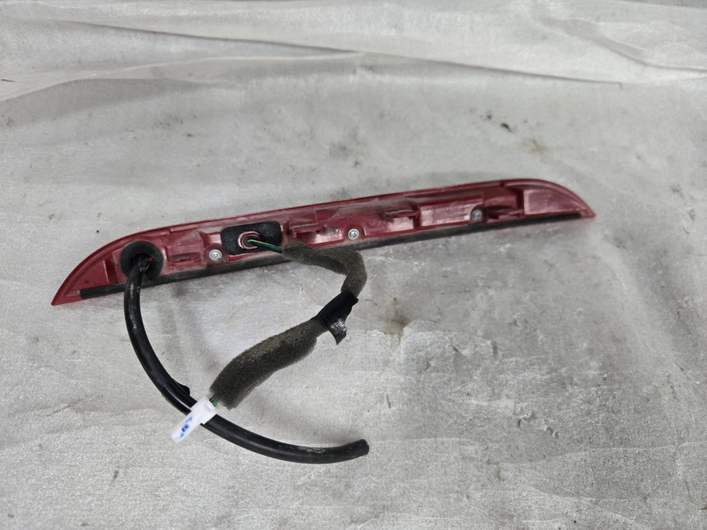 2015 - 2019 Hyundai Santa Fe XL Spoiler Mounted 3rd Third Brake Light LED OEM
