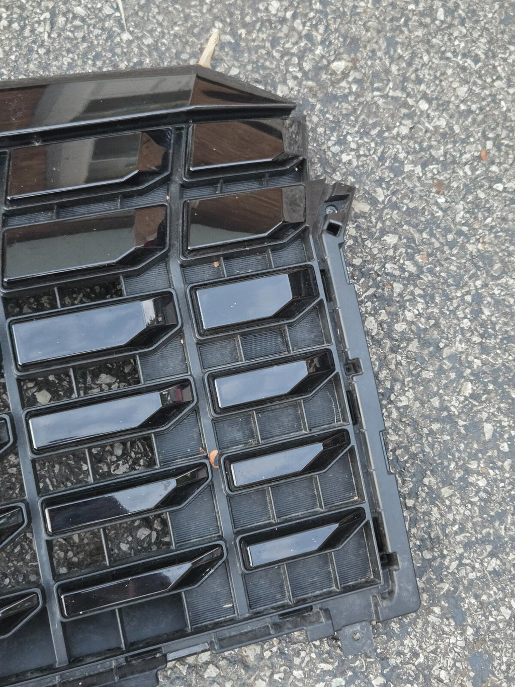 2023 2024 HYUNDAI PALISADE GRILLE OEM FRONT CENTER GRILL W/O CAMERA 86599-S8CB0