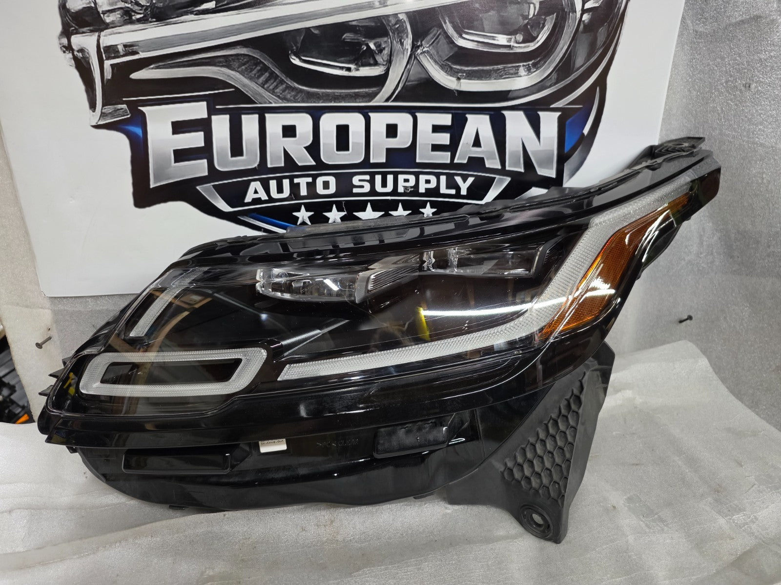 2018 2019 Range Rover Velar LED Headlight LH Driver COMPLETE OEM J8A2-13W030-FG
