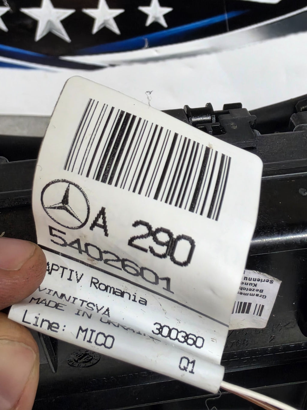 2018-2021 MERCEDES GLC63 AMG C253 CENTER CONSOLE ARMREST STORAGE OEM A2905402601