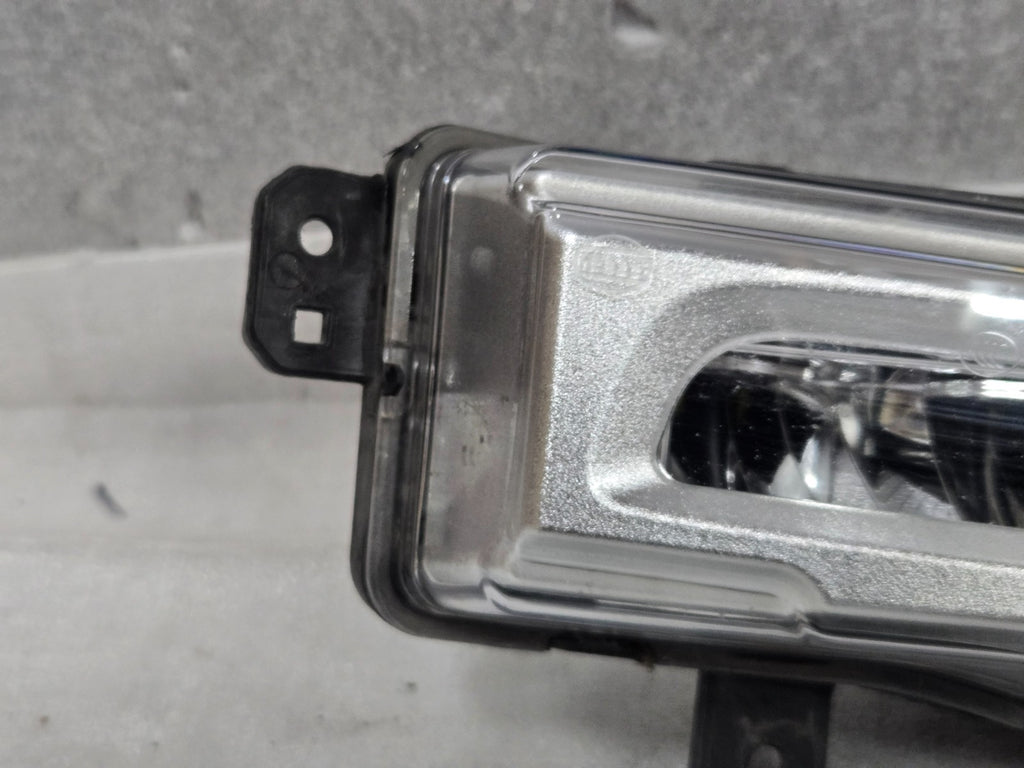 2019-2023 BMW G05 G06 G07 X5 X6 X7 Front Right RH LED Fog Light 63177406366 OEM