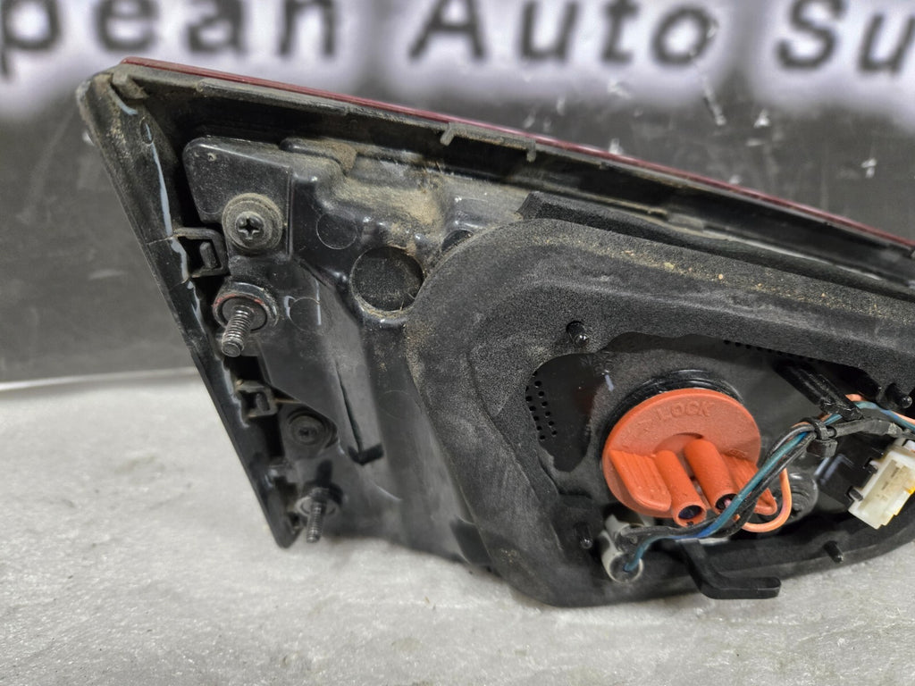 2017 2018 Kia Forte Halogen Tail Light Inner Right RH Passenger OEM 92404-B0