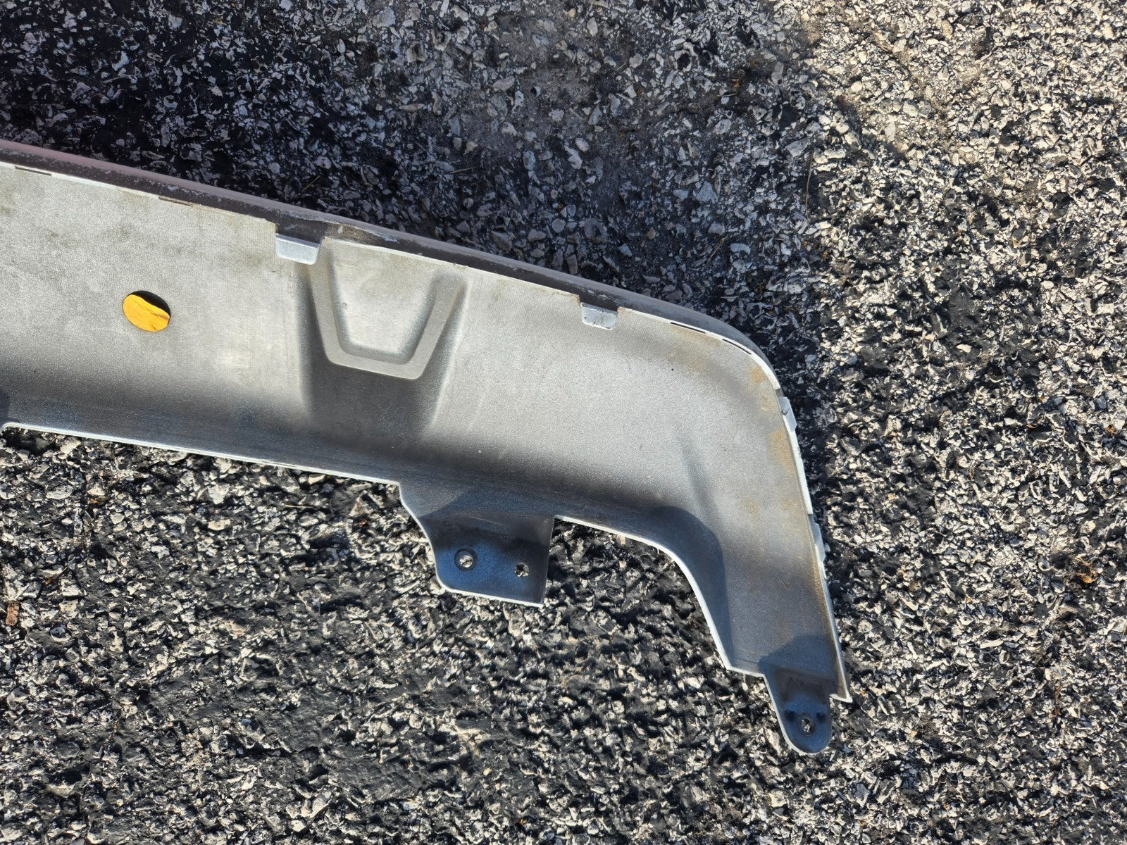2019-2023 BMW X5 G05 M REAR BUMPER DIFFUSER LOWER VALANCE WHITE OEM 849222