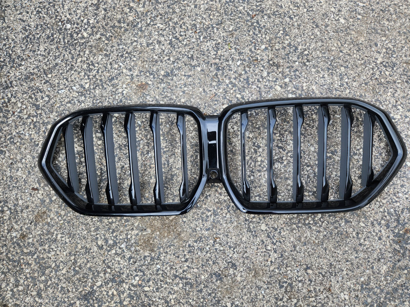 2020-2022 BMW X6 G06 Front Upper Bumper Black Grill Grille 7481386 7481387 OEM