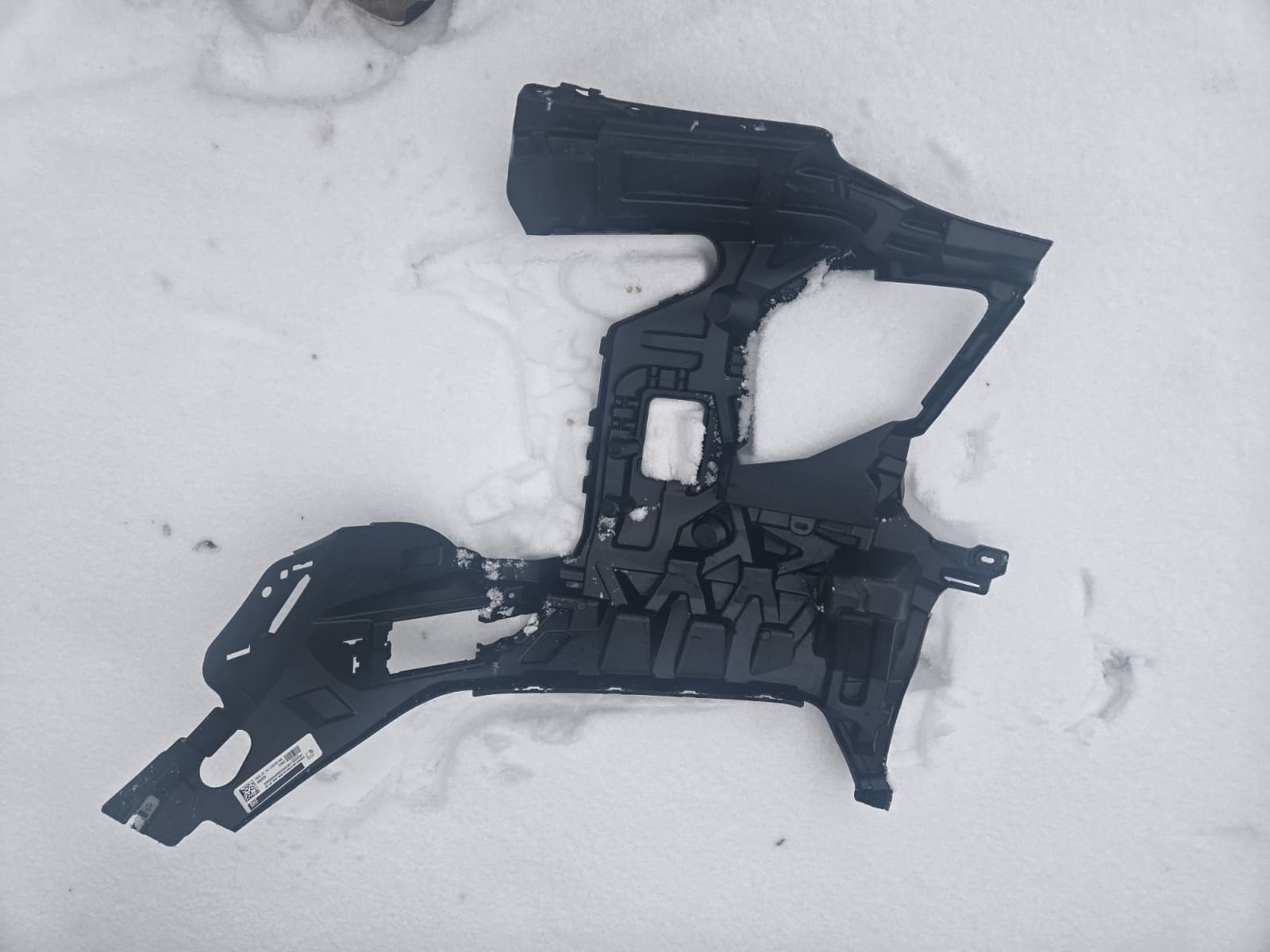 BMW X5 G05 LCI Front Bumper Mounting Bracket 890226 OEM Right RH Passenger Side