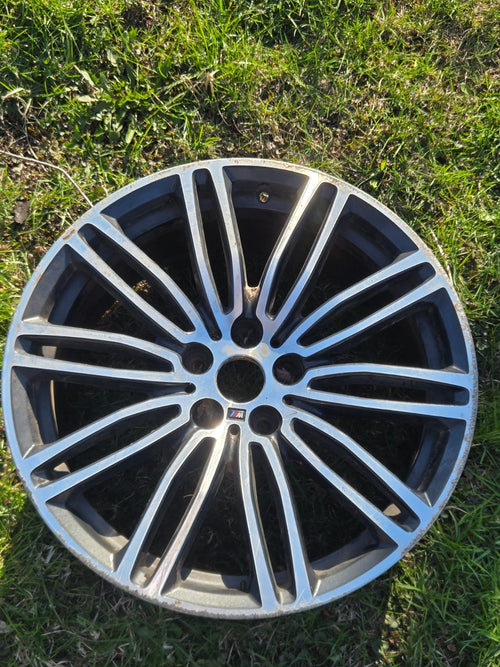 (1) BMW 530 540i 2017 2018 2019 2020 2021 19" FACTORY ORIGINAL WHEEL RIM 7856925