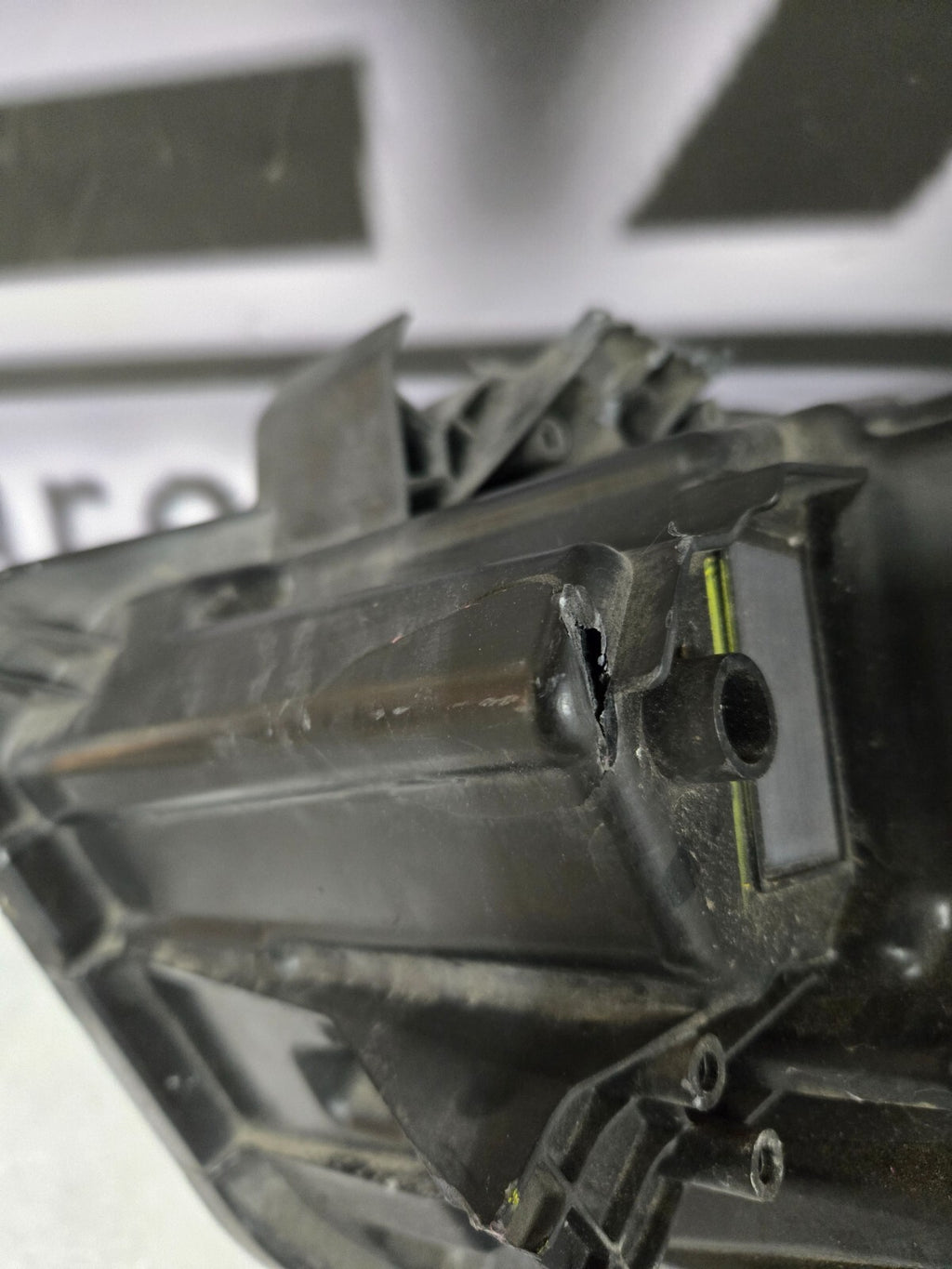 2018 2019 2020 Chevrolet Equinox Headlight Halogen Right RH GM OEM 84428284