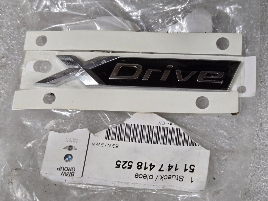 2017-2022 Genuine OEM Deck Lid Emblem 51147418525 OEM 5 Series G30