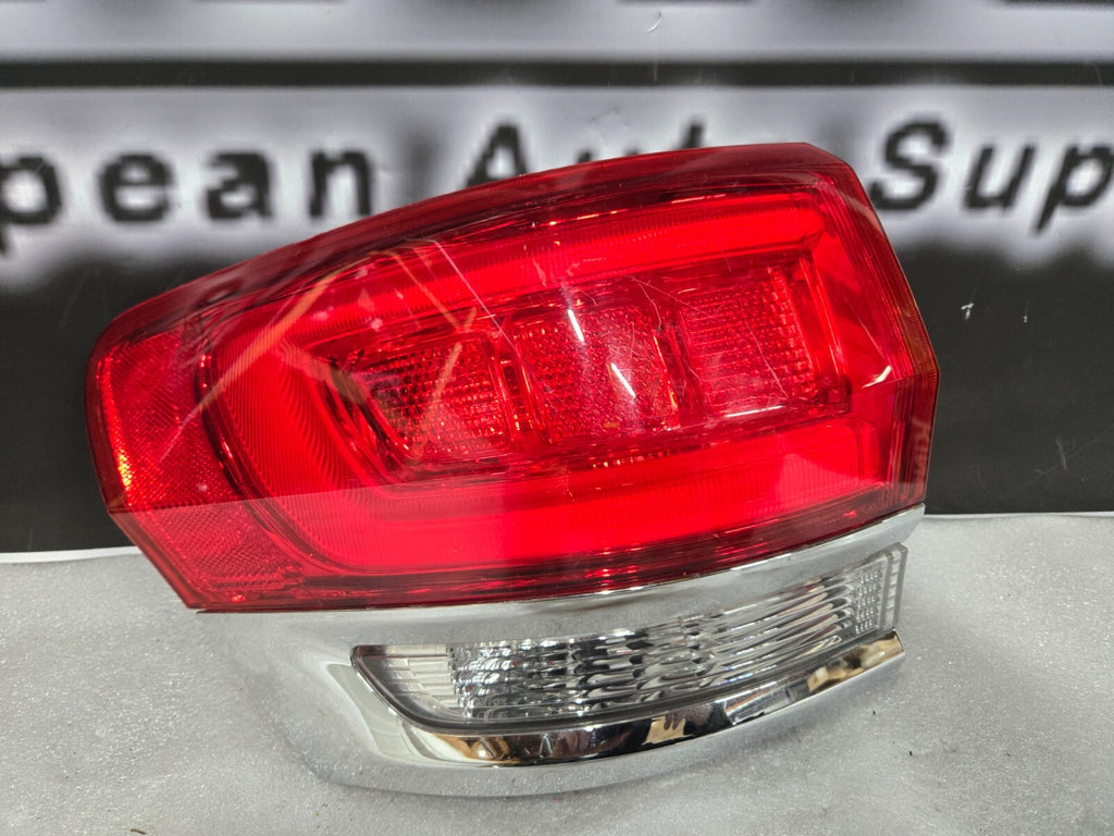 2014-2017 Jeep Grand Cherokee Rear Left Side Outer Taillight Tail Light OEM