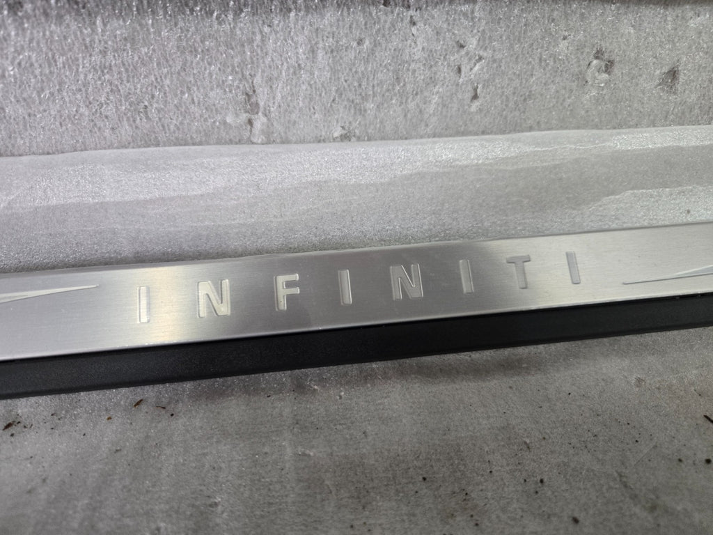 2018 - 2020 INFINITI QX60 FRONT LEFT DOOR SILL SCUFF PLATE STEP TRIM COVER OEM