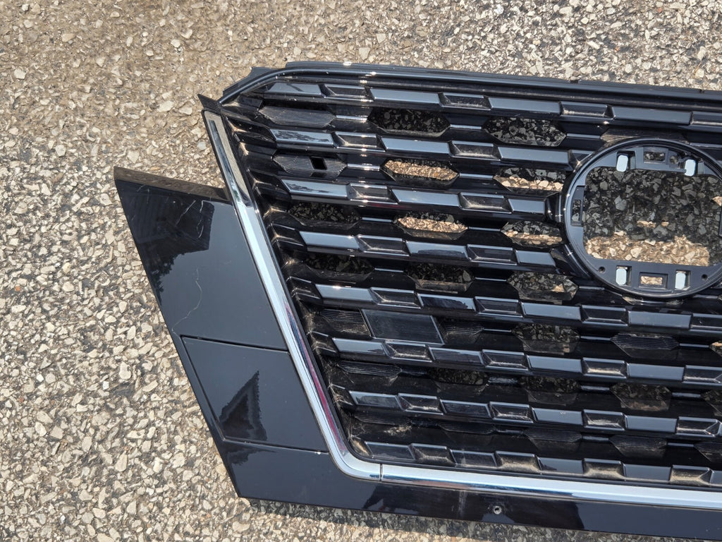 2021 2022 2023 NISSAN KICKS FRONT UPPER GRILLE OEM 62310-9VC0A