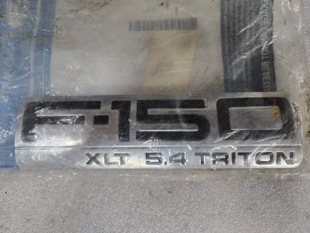 2004 2005 2006 2007 2008 Ford F-150 XLT 5.4 Triton Fender Emblem Chrome OEM