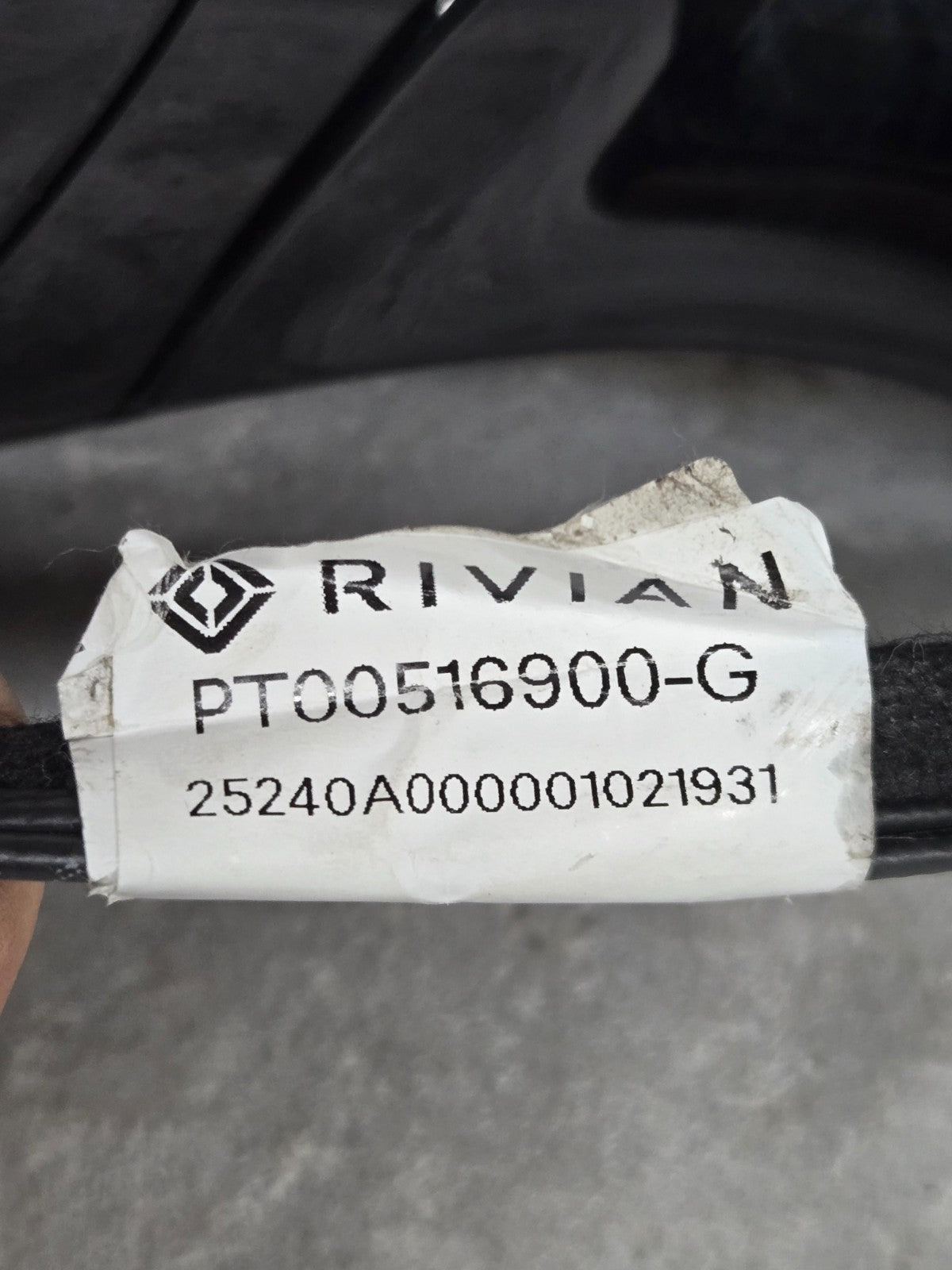 2022 - 2024 Rivian R1T R1S Front Left Driver Side View Mirror OEM PT00516900-G