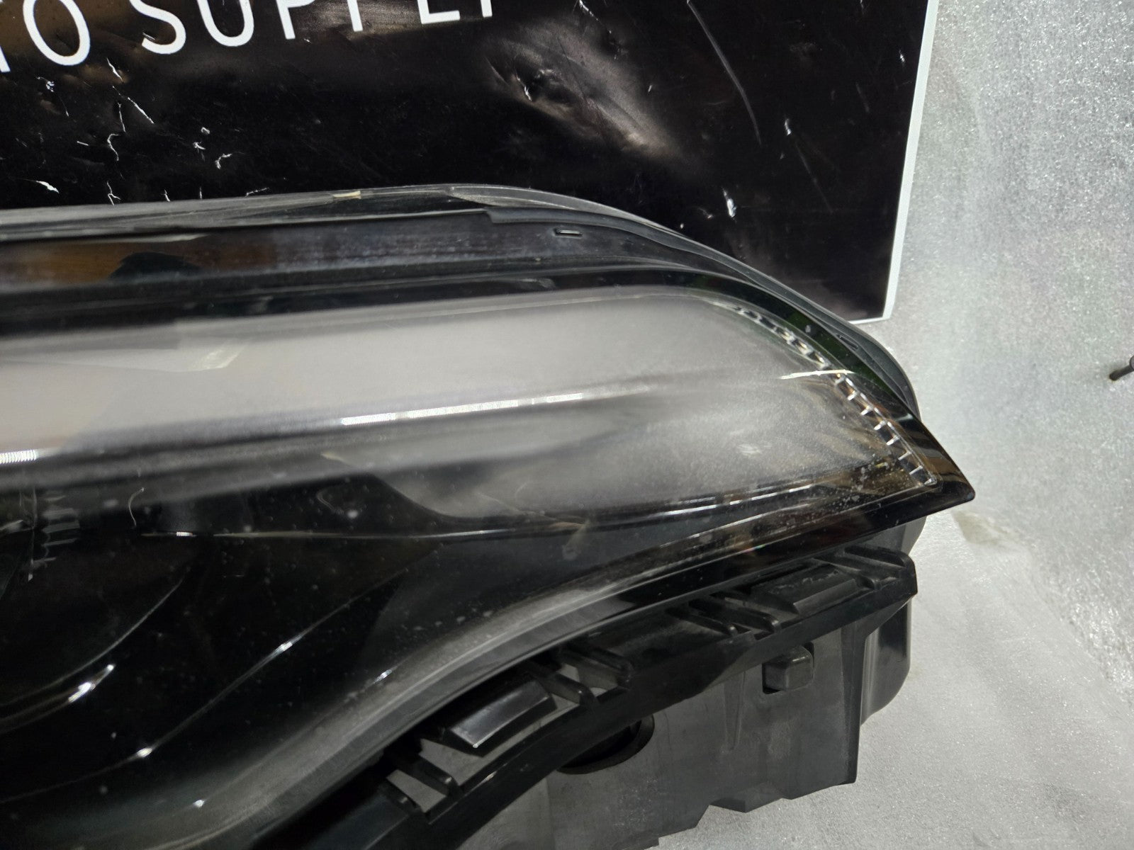 2019–2023 JEEP CHEROKEE RIGHT RH PASSENGER SIDE LED HEADLIGHT OEM P68275944AG