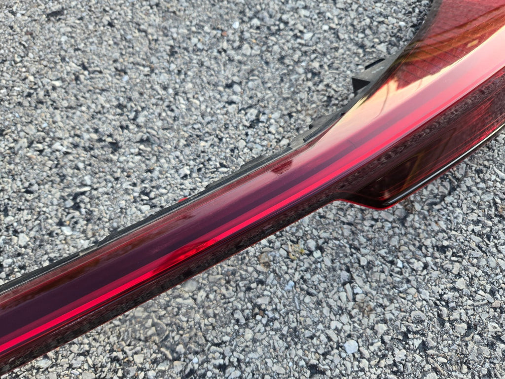 2019-2022 Lexus UX200 UX250H Tailgate Liftgate Back Center LED Taillight Bar OEM